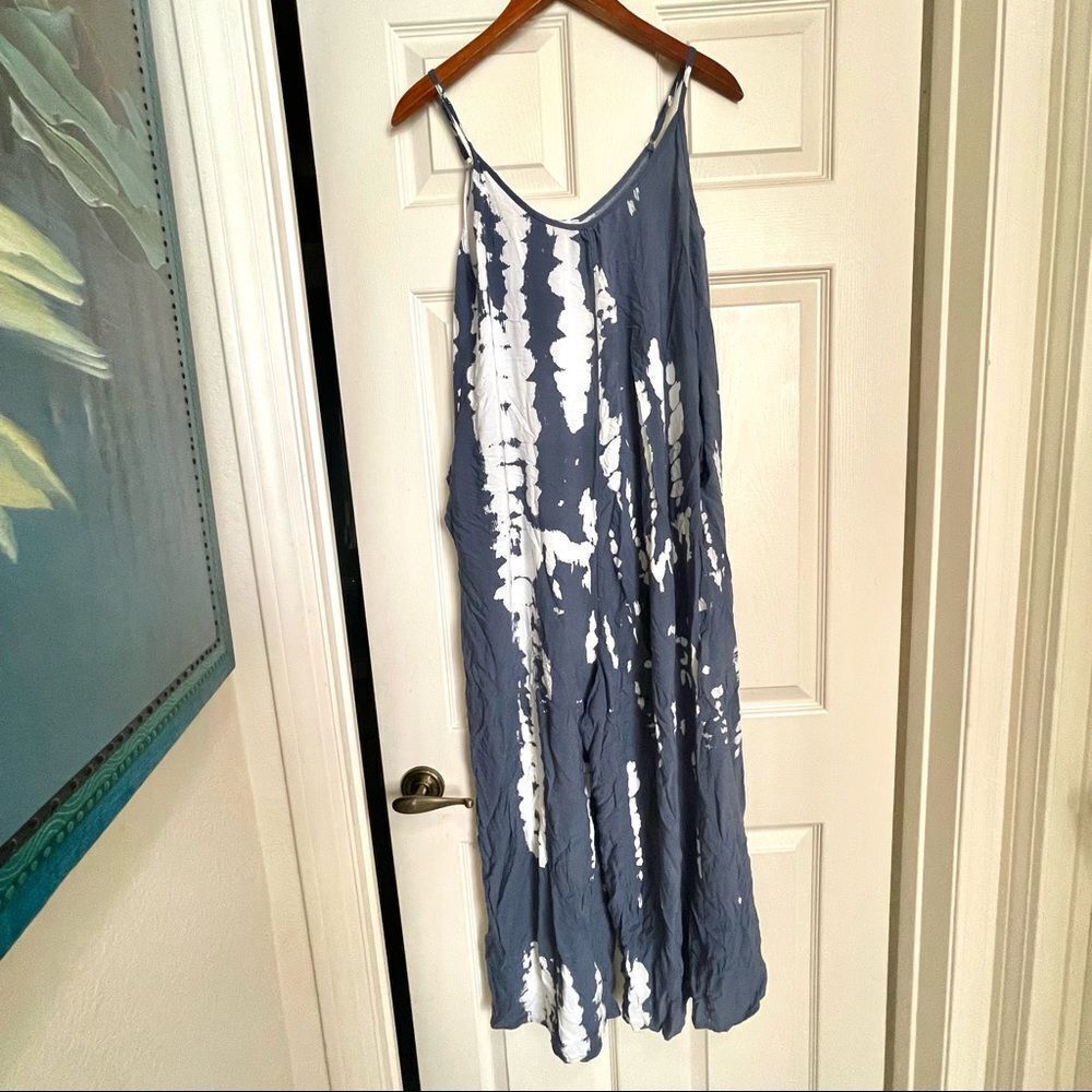 Buenos Ninos V neck blue and white pant suit - Picture 3 of 11